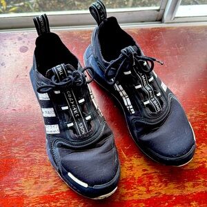 Men's size 9 Adidas sneakers